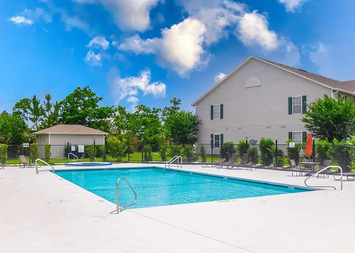 Holiday home Wonderful Family Retreat Near The Coast With Free Wifi & Shared Pool Hot Tub Gulf Shores