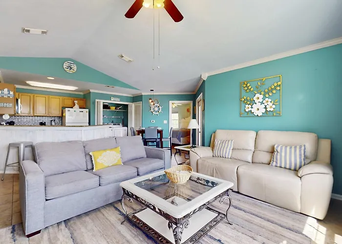 Holiday home Wonderful Family Retreat Near The Coast With Free Wifi & Shared Pool Hot Tub *