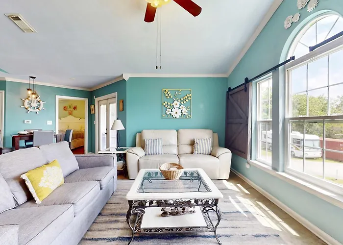 Wonderful Family Retreat Near The Coast With Free Wifi & Shared Pool Hot Tub Gulf Shores