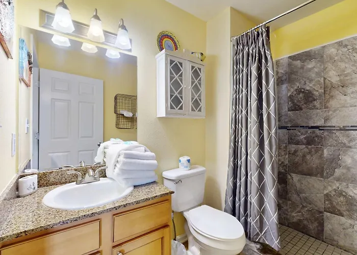 Wonderful Family Retreat Near The Coast With Free Wifi & Shared Pool Hot Tub * Gulf Shores