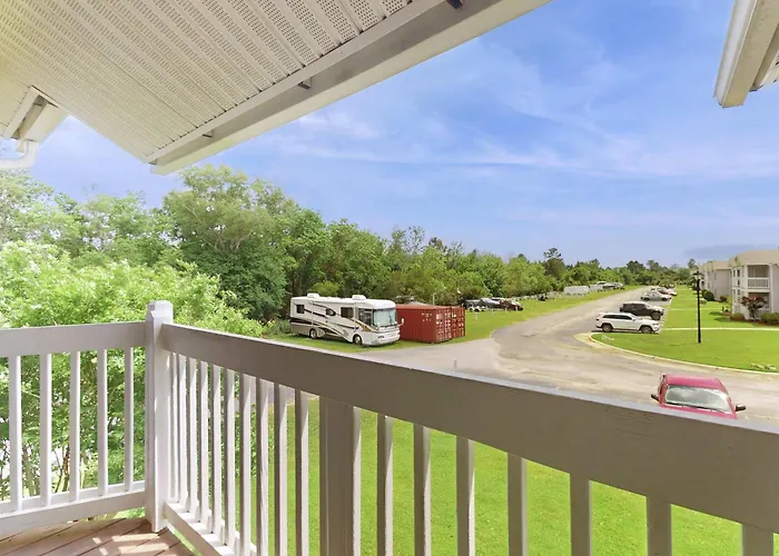 Wonderful Family Retreat Near The Coast With Free Wifi & Shared Pool Hot Tub Gulf Shores